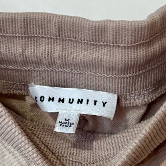Community| Aritzia| Tan ‘Ion’ Drawstring Waist Jogger Cargo Pants Sz M - Picture 4 of 4